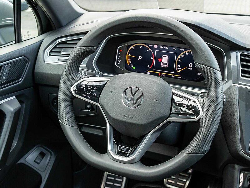 Volkswagen Tiguan Allspace TDI DSG 4M R-Line 7S+Leder+PanoSD+AHK+Navi+HUD+ACC+360+ParkAss+Memo