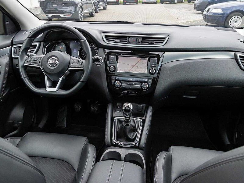 Nissan Qashqai DIG-T 160 tekna Pano+BOSE+Navi+360+ParkAss+SHZ+eSitz+LED+Privacy+Teilled