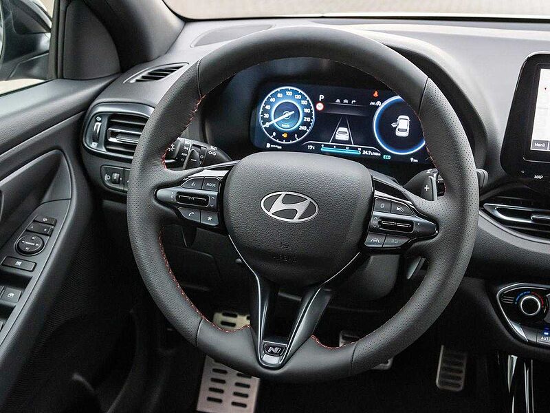 Hyundai i30 Fastback T-GDI 48V DCT N Line Navi+virtCP+Kamera+18Z+SHZ+PDC+Privacy+LED+Klimaau