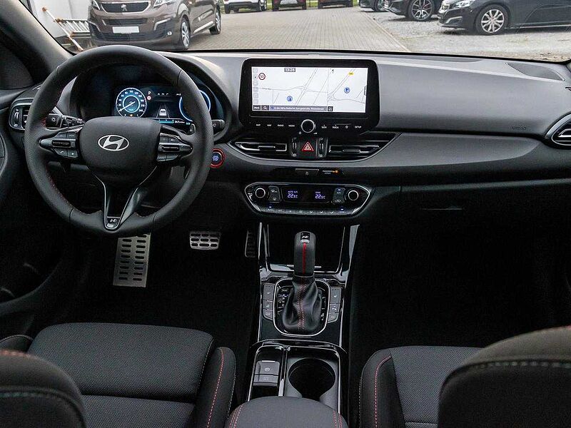 Hyundai i30 Fastback T-GDI 48V DCT N Line Navi+virtCP+Kamera+18Z+SHZ+PDC+Privacy+LED+Klimaau