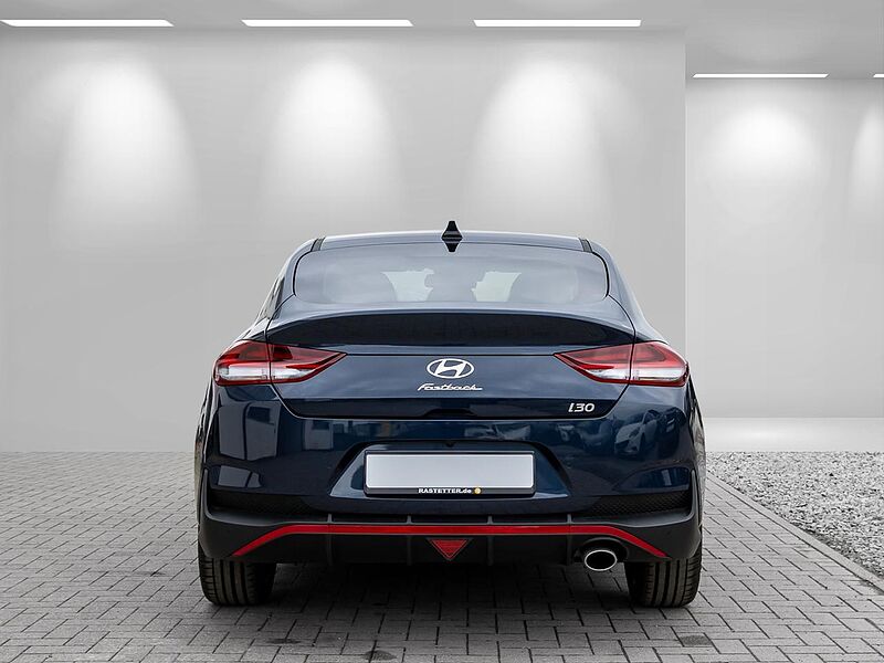 Hyundai i30 Fastback T-GDI 48V N Line Navi+virtCP+18Z+Kamera+SHZ+PDC+Privacy+LED+Klimaaut+Te