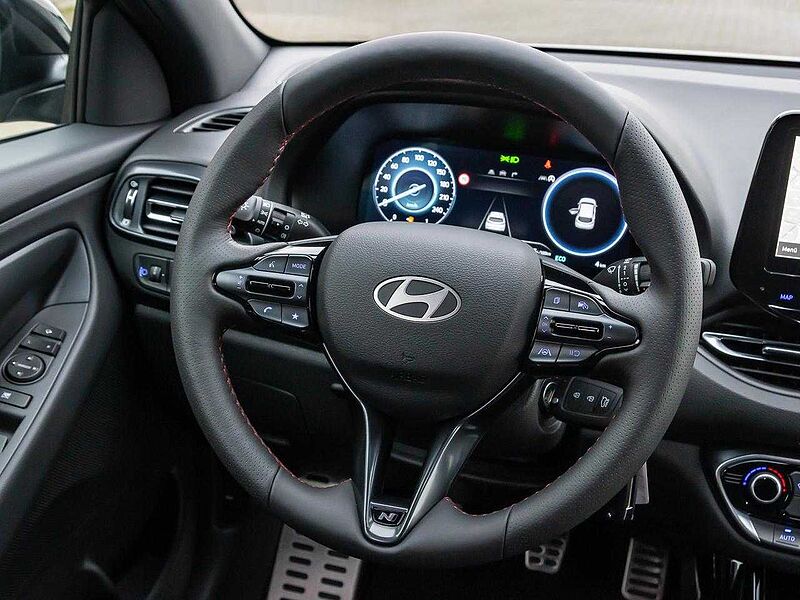 Hyundai i30 Kombi T-GDI 48V N Line Navi+virtCP+18Z+Kamera+SHZ+PDC+Privacy+LED+Klimaaut+Temp